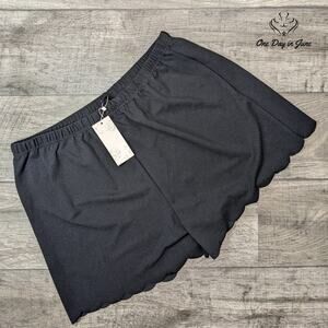 Emery Rose Scallop Hem Casual Shorts Size 2XL